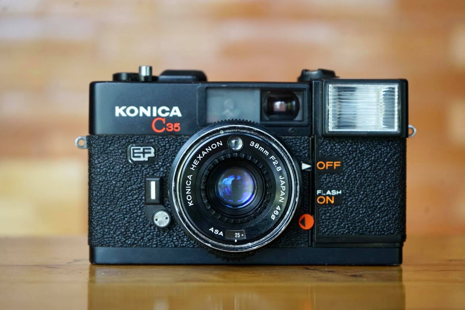 KONICA C35 EF KONICA HEXANON 38MM.F2.8