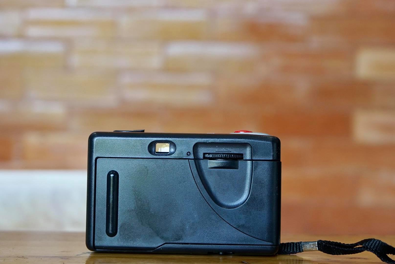CAMERA HANDY PIERRE CARDIN