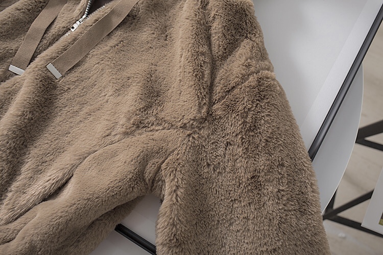 Page one เสื้อเฟอร์กันหนาว หมวกฮู้ด เสื้อขน Fluffy coat แบรนด์ page One ดำ