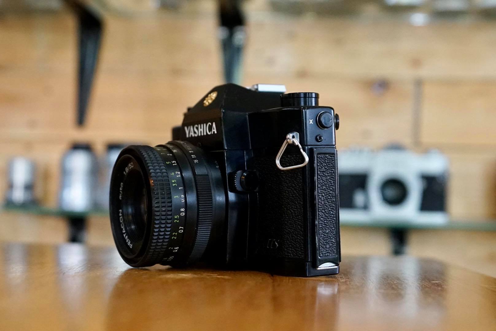 YASHICA TL ELECTRO X PENTACON AUTO 50MM.F1.8 M42 MOUNT