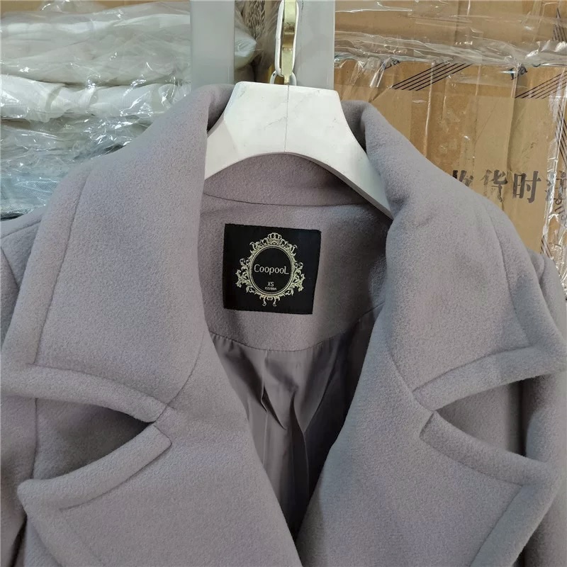 เสื้อโค้ท เสื้อกันหนาว เนื้อผ้าสักหลาดวูล สีเทา แบรนด์ COOPOOL