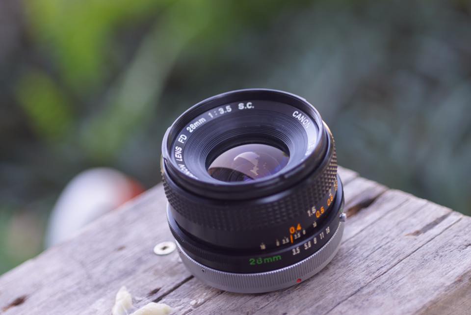 CANON LENS FD 28MM. F3.5 SC. FD MOUNT