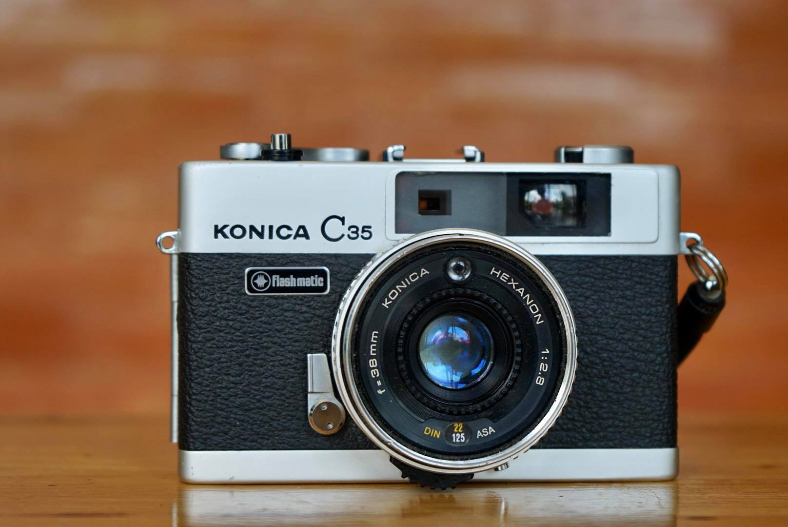 KONICA C35 Flash matic