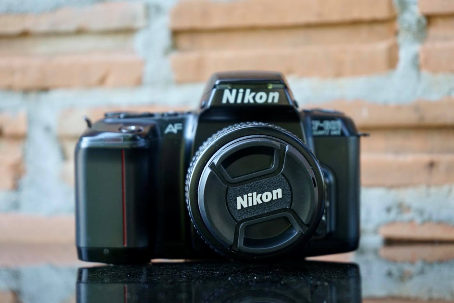 Nikon F-601 QUARTZ DATE AF NIKKOR 35-70MM.F3.3-4.5