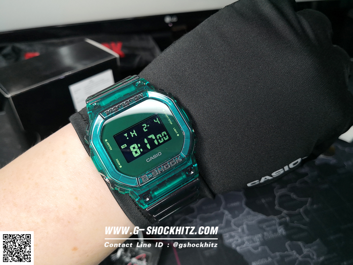CASIO G-SHOCK นาฬิกาข้อมือ นาฬิกากันน้ำ นาฬิกาของแท้ ประกันศูนย์ CMG 1 ปี รุ่น DW-5600SB-3D นาฬิกาสีเขียว