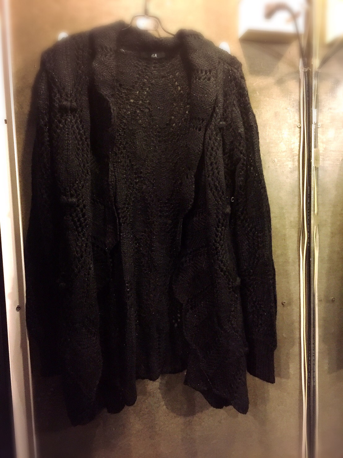 เสื้อหนาวไหมพรม เสื้อคลุมกันหนาว ไหมพรมตัวยาว แซมไหมวิ้งค์ แบรนด์เนม H&M สวยหรู เก๋มากคะ Free size