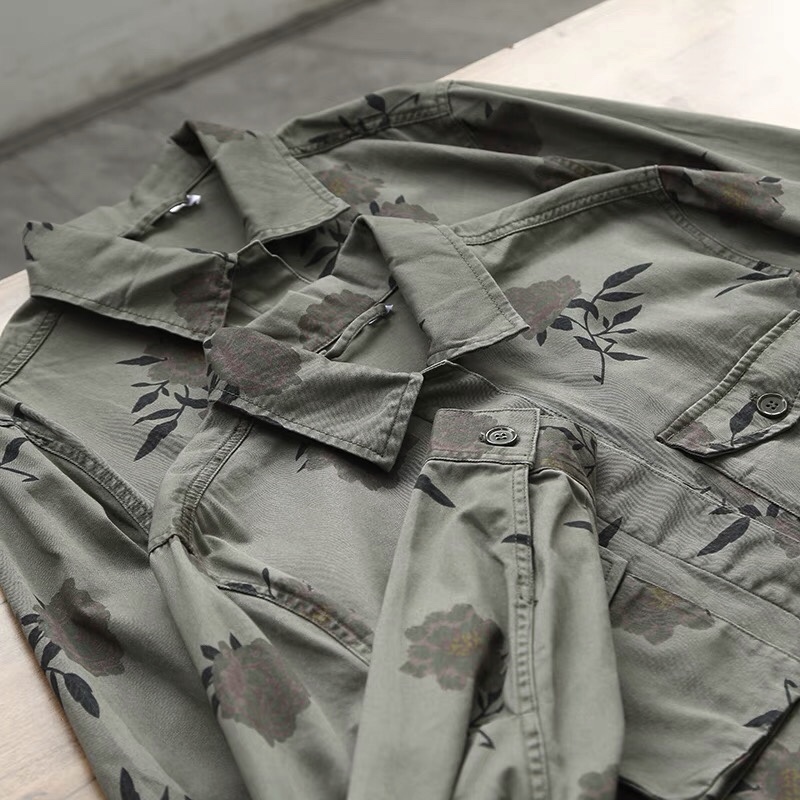 H&m เสื้อทหาร เสื้อเขียวทหาร ลายดอก เสื้อนอกแนวทหาร H&M (ตัดป้าย) แพทเทินสวย เท่ห์มาก คะ Size M สำเนา สำเนา เขียว