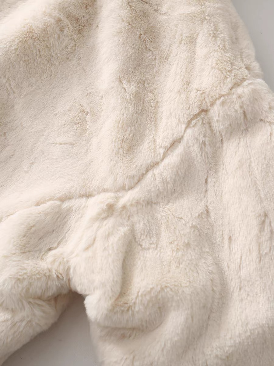 Page one เสื้อเฟอร์กันหนาว หมวกฮู้ด เสื้อขน Fluffy coat แบรนด์ page One สำเนา ดำ