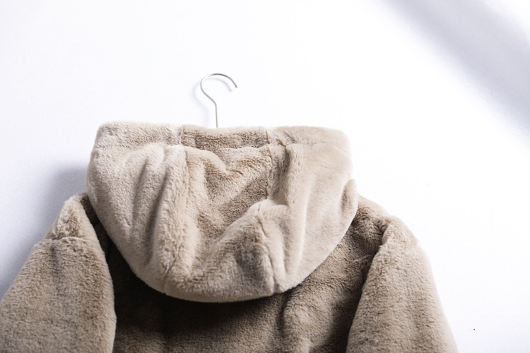 Page one เสื้อเฟอร์กันหนาว หมวกฮู้ด เสื้อขน Fluffy coat แบรนด์ page One ดำ