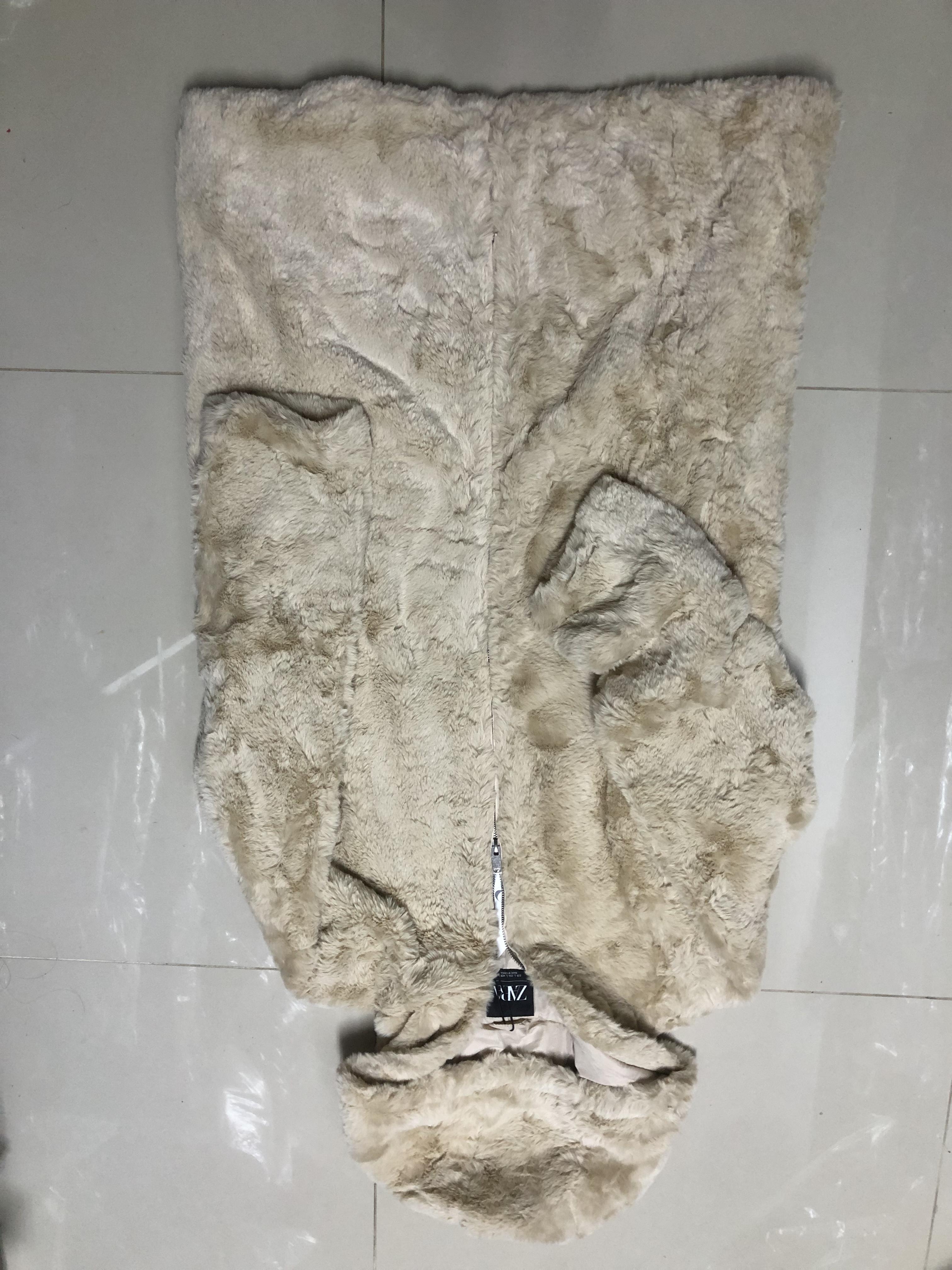 pepco เสื้อเฟอร์กันหนาว หมวกฮู้ด เสื้อขน FLUFFY Coat แบรนด์ PEPCO ดำ / เบจ