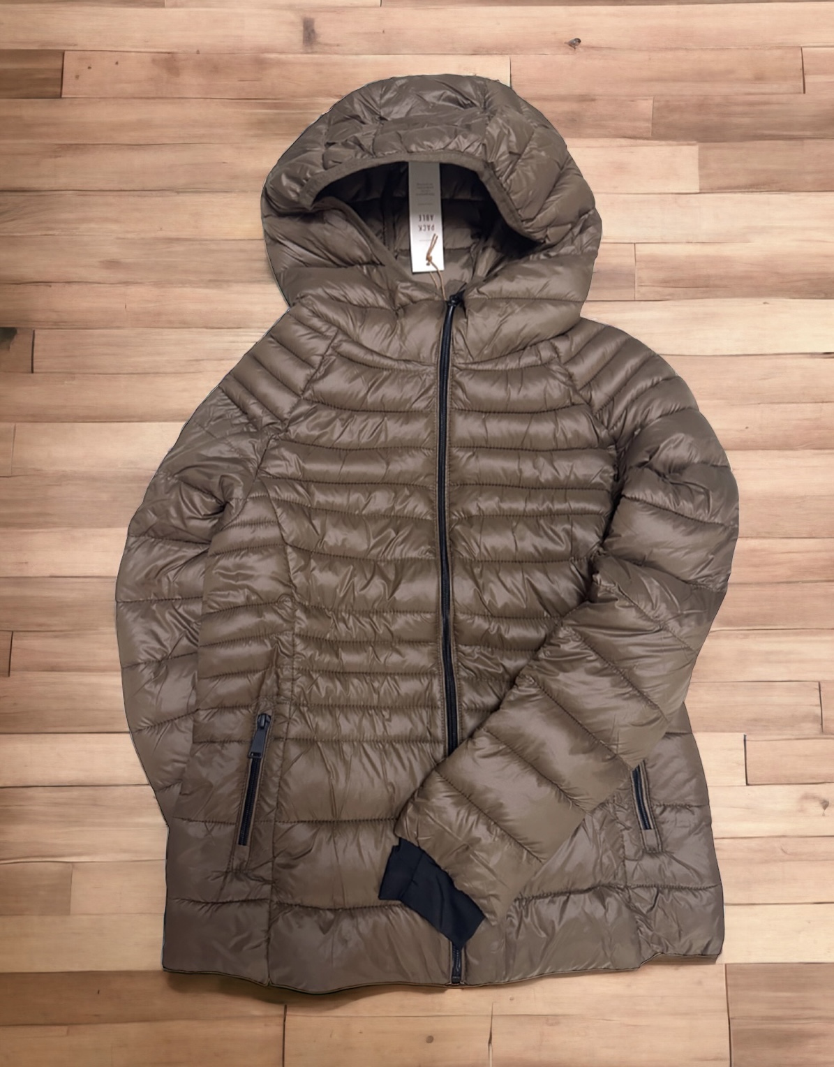 Love tree เสื้อกันหนาว บุนวมอุ่น แบรนด์ LOVE TREE ultra light packable (Padded puffer coat สำเนา สำเนา สำเนา