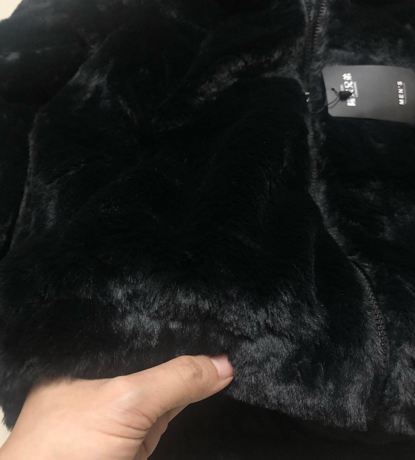 Forever21 เสื้อเฟอร์กันหนาว หมวกฮู้ด เสื้อขน สีดำ (FLUFFY COAT) 兄弟 ขาว
