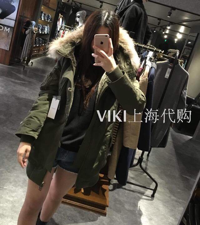 Moussy เสื้อกันหนาว ติดฮูท เสื้อcoat แบรด์ดัง ญี่ปุ่น MOUSSY japan สีเขียวทหาร แต่งขนสีครีมน้ำตาลด้านในทั้งตัว (ขนด้านในถอดใส่ได้ทั้งชิ้นเลยคะ มีกระดุม เกี่ยวให้ด้านในคะ) *ไม่มีขนเฟอร์ปลายหมวกนะคะ*