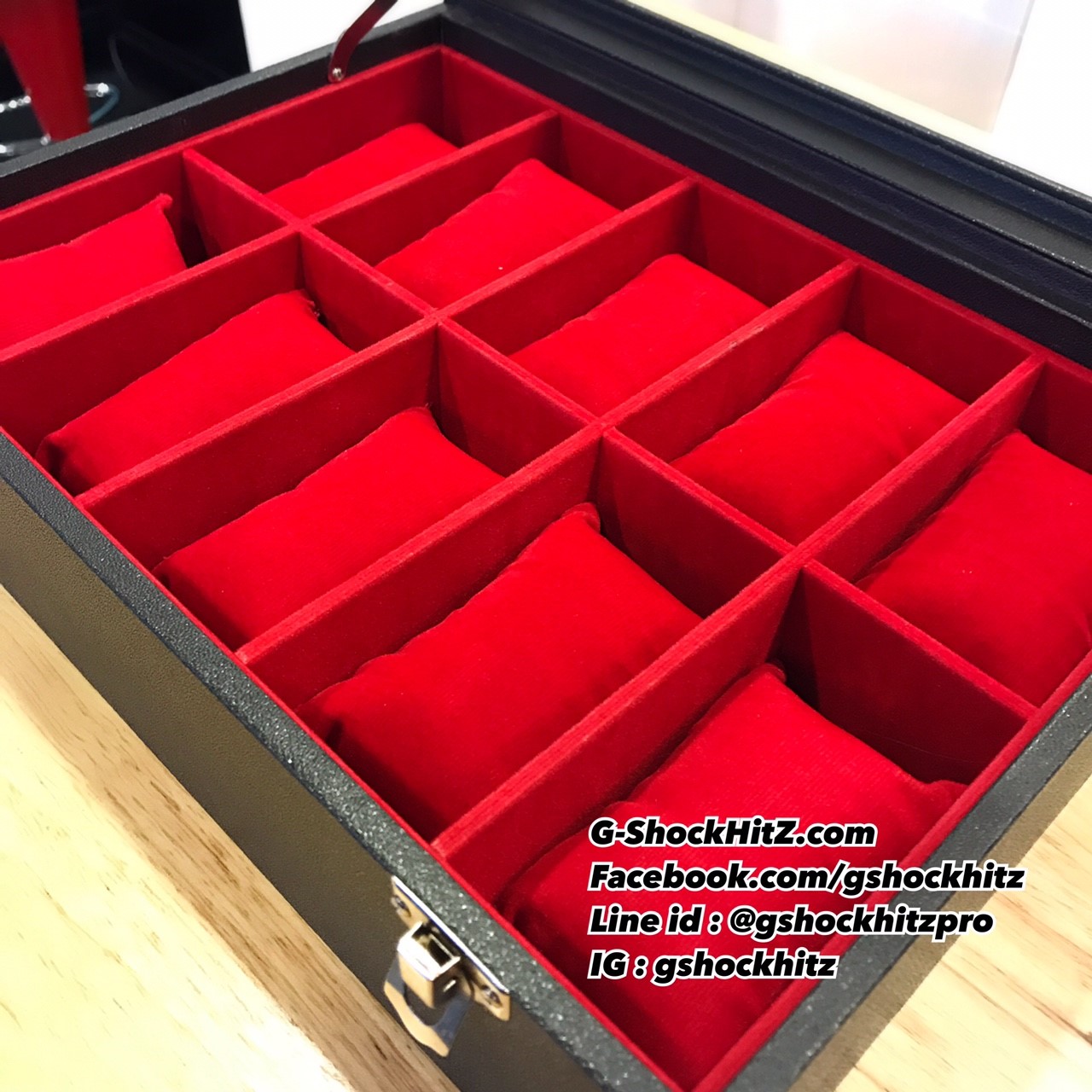 กล่องเก็บนาฬิกา 10 เรือน พร้อมส่ง กล่องนาฬิกา กล่องใส่นาฬิกา สีดำ / สีแดง / สีเทา / สีครีม