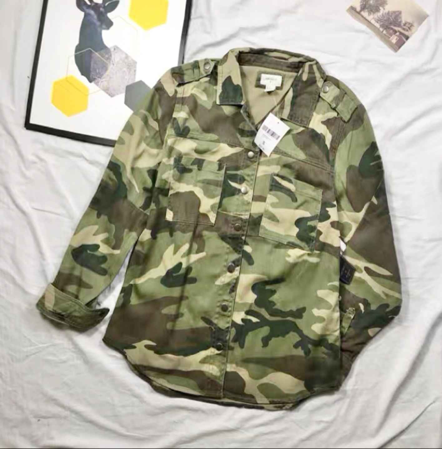 Forever21 เสื้อทหาร เสื้อคลุม สีลายพรางทหาร เสื้อนอก งานสวย เท่ห์มากคะ Forever21 ลายพราง