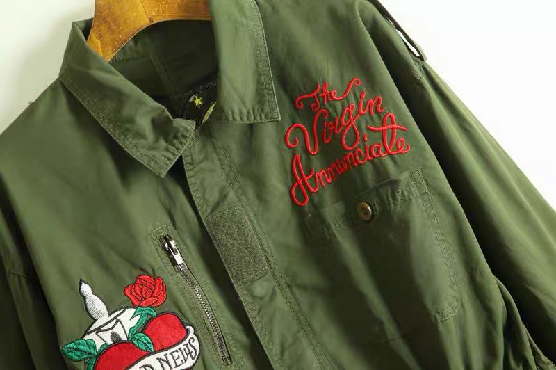 Virgin marry เสื้อนอกเขียวทหาร เสื้อแจ็คเก็ต แนวทหาร ลายปักVirgin marry เขียว