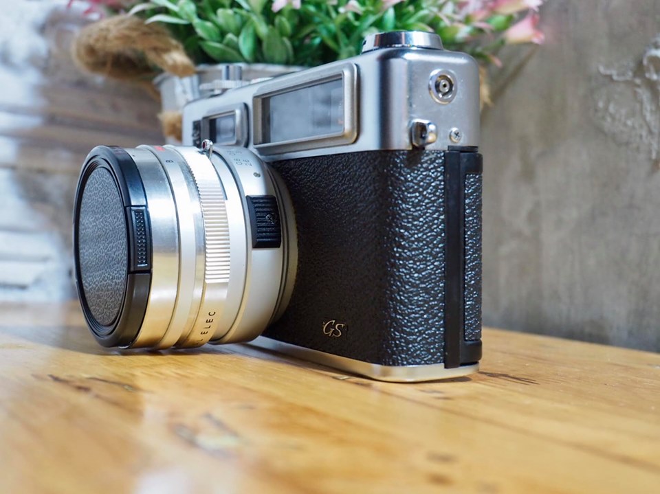 YASHICA ELECTRO 35 GS COLOR YASHINON-DX 45MM.1.7