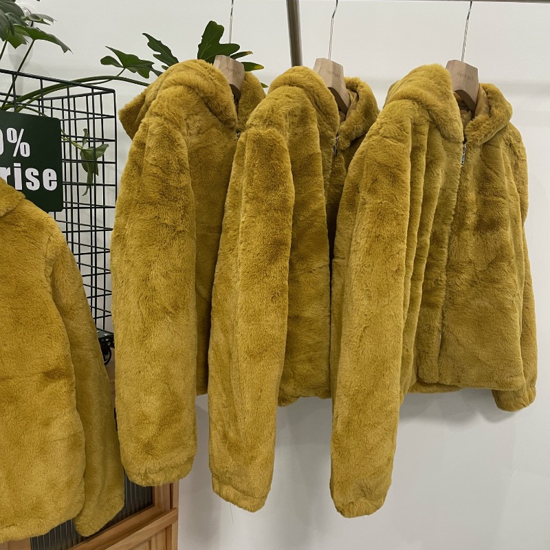 Jacqueline เสื้อเฟอร์กันหนาว หมวกฮู้ด เสื้อขน Fluffy coat แบรนด์ jacqueline เหลืองขมิ้น