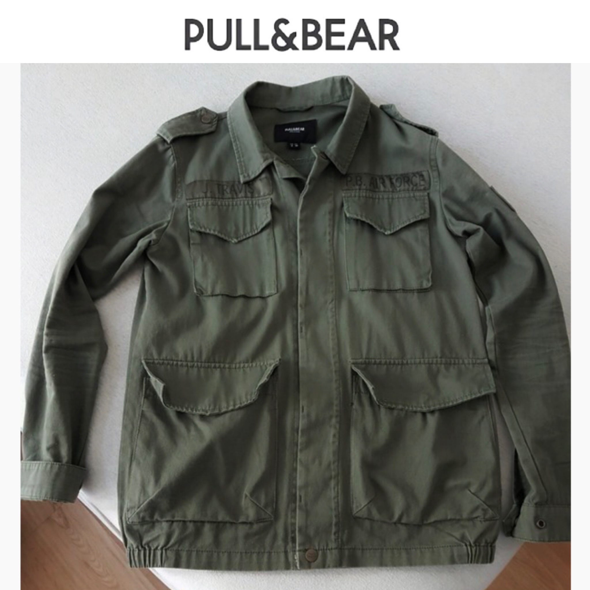 Pull&Bear แจ็คเก็ต เสื้อทหาร เสื้อเขียวทหาร แบรนด์ Pull&Bear สินค้าหลุดโรงงาน จำนวนจำกัดคะ M/L/XL สำเนา สำเนา สำเนา สำเนา สำเนา สำเนา สำเนา สำเนา เขียว
