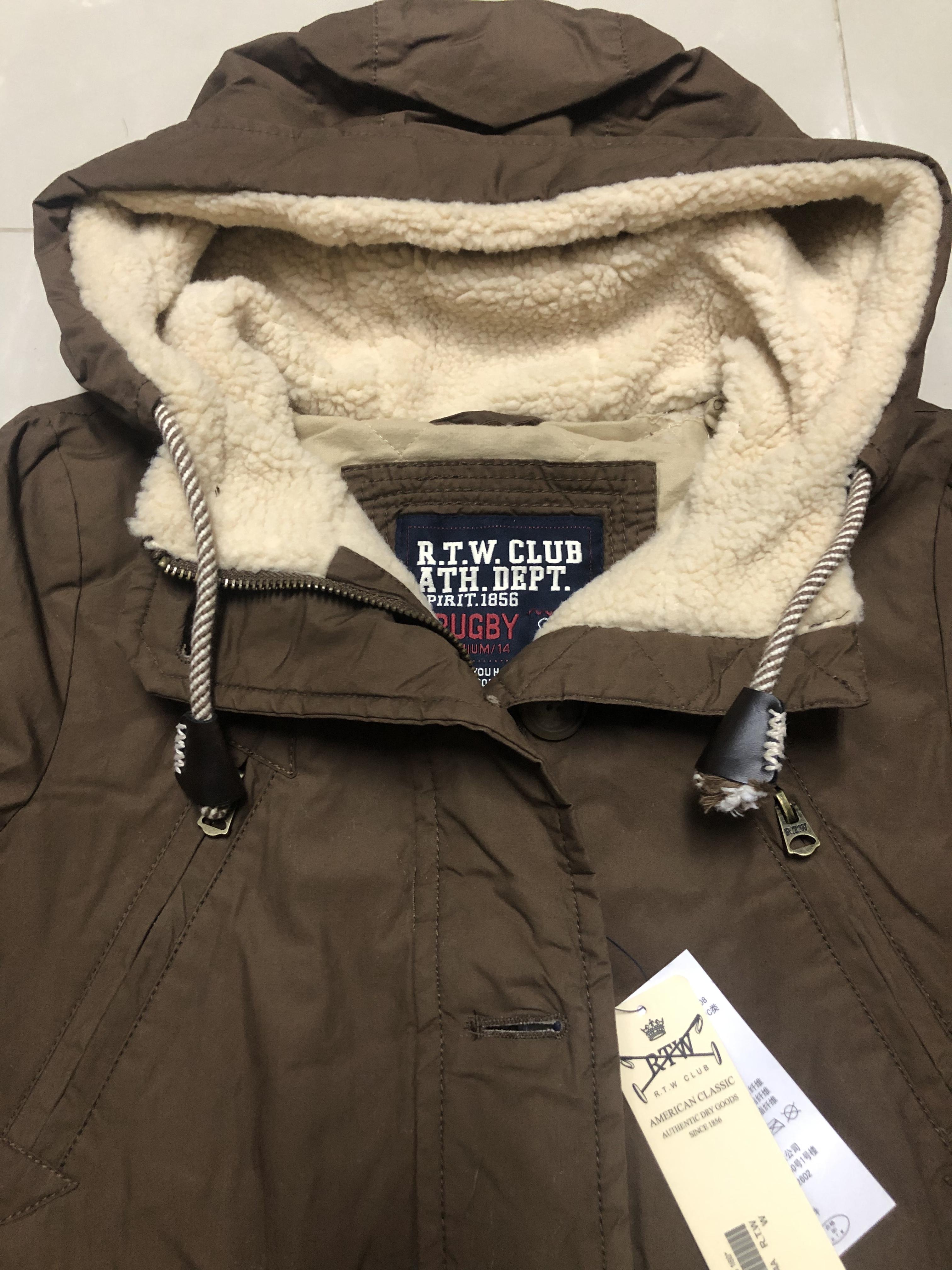 Rtw club เสื้อกันหนาว parka ปาร์ก้า โค้ทกันหนาว เสื้อฮูทเฟอร์ สีน้ำตาล แบรนด์ R.T.W. club ATH Dept แต่งขนเฟอร์ ซับขนอุ่นด้านใน น้ำตาล