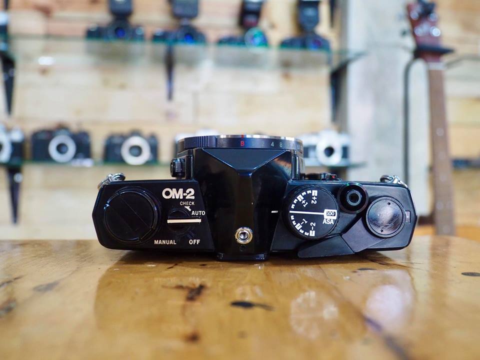 OLYMPUS OM-2