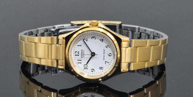 CASIO MID YEAR SALE นาฬิกาคาสิโอ พร้อมส่ง นาฬิกาข้อมือ นาฬิกากันน้ำ นาฬิกาของแท้ BTS ประกันศูนย์ CMG 1 ปี รุ่น LTP-1130N-7B นาฬิกาสีทอง