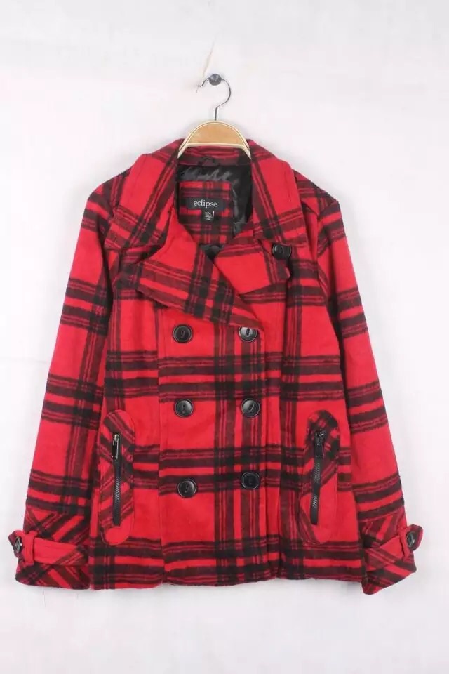 เสื้อกันหนาวสักหลาดผสมวู ลายตาราง classic burberry สีเทา brandname NYC DOLLHOUSE แต่งกระดุมสองแถบ ติดหมวกฮูท ติดเฟอร์ (หมวกมีกระดุมถอดใส่ได้คะ)สวย หรูคะ Size S