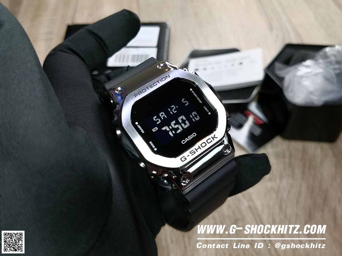 CASIO G-SHOCK นาฬิกาข้อมือ นาฬิกากันน้ำ นาฬิกาของแท้ ประกันศูนย์ CMG 1 ปี รุ่น GM-5600-1 นาฬิกาสีดำ