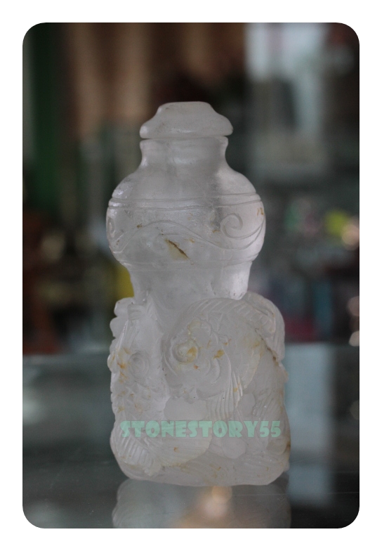 ควอทซ์ แกะสลักขวดปลาเล่นน้ำ