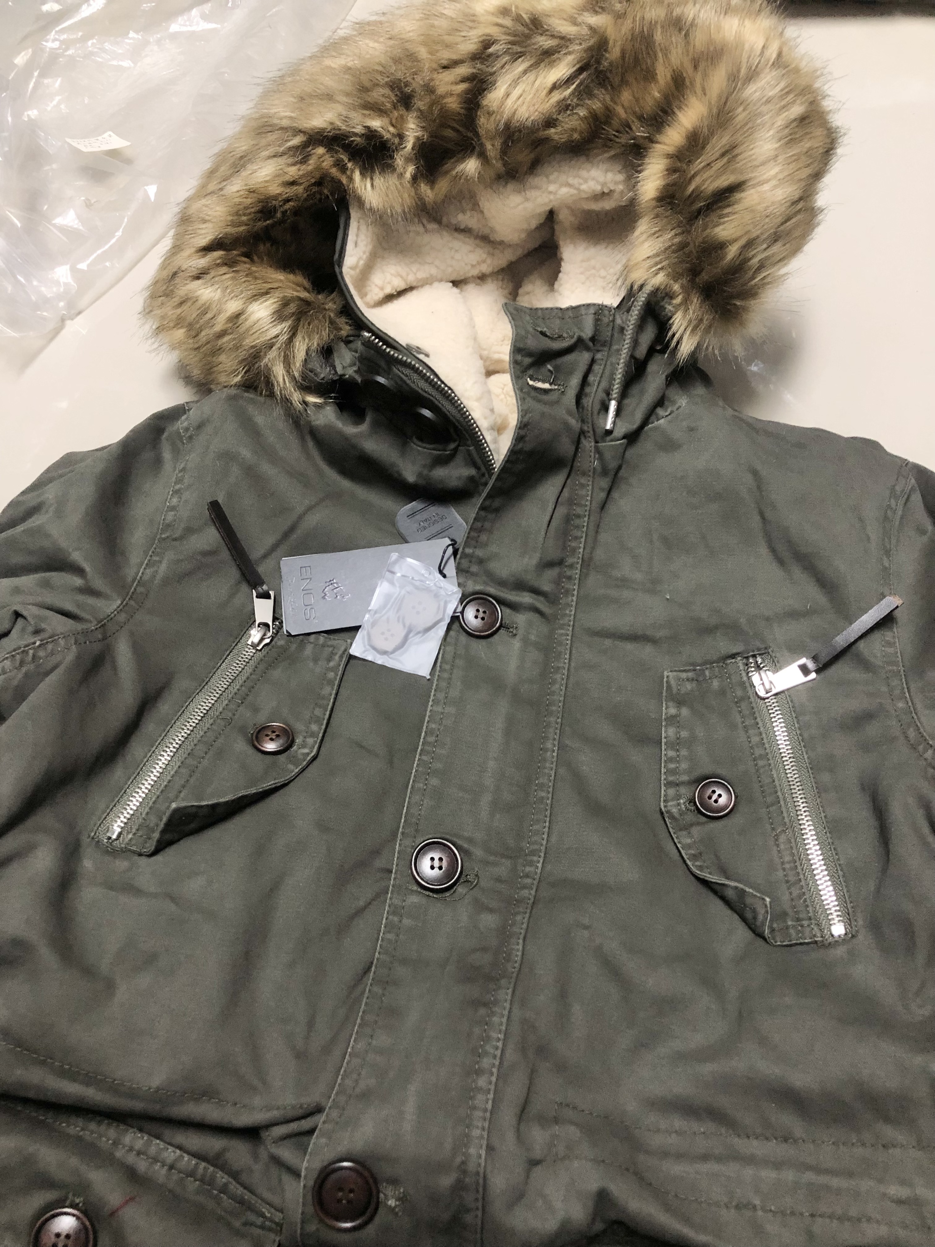Enos jean75 เสื้อกันหนาว ติดฮูท เสื้อcoat แบรนด์ ENOS JEAN 75 แต่งซับขนอุ่นด้านใน (ขนด้านในถอดใส่ได้ทั้งชิ้นเลยคะ เขียว