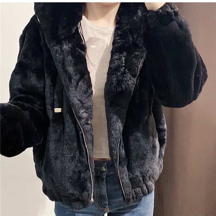Page one เสื้อเฟอร์กันหนาว หมวกฮู้ด เสื้อขน Fluffy coat แบรนด์ page One ดำ