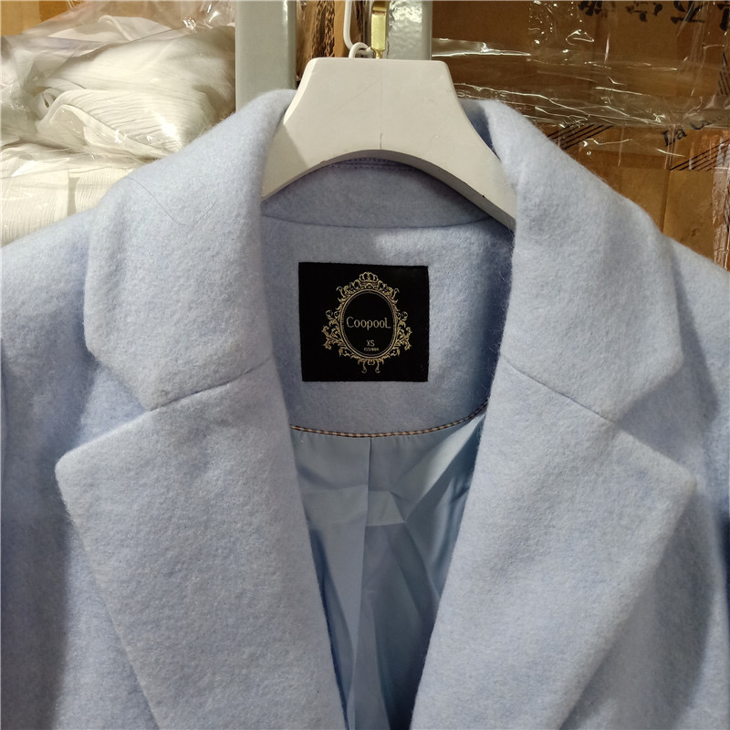 เสื้อโค้ท เสื้อกันหนาว เนื้อผ้าสักหลาดวูล สีแดง แบรนด์ COOLPOOL