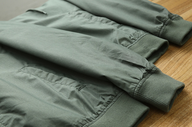 เสื้อทหาร เสื้อฮู้ดเขียวทหาร เสื้อนอกแนวทหาร แพทเทินสวย เท่ห์มาก pull&Bear งานตัดป้ายคะ เขียว