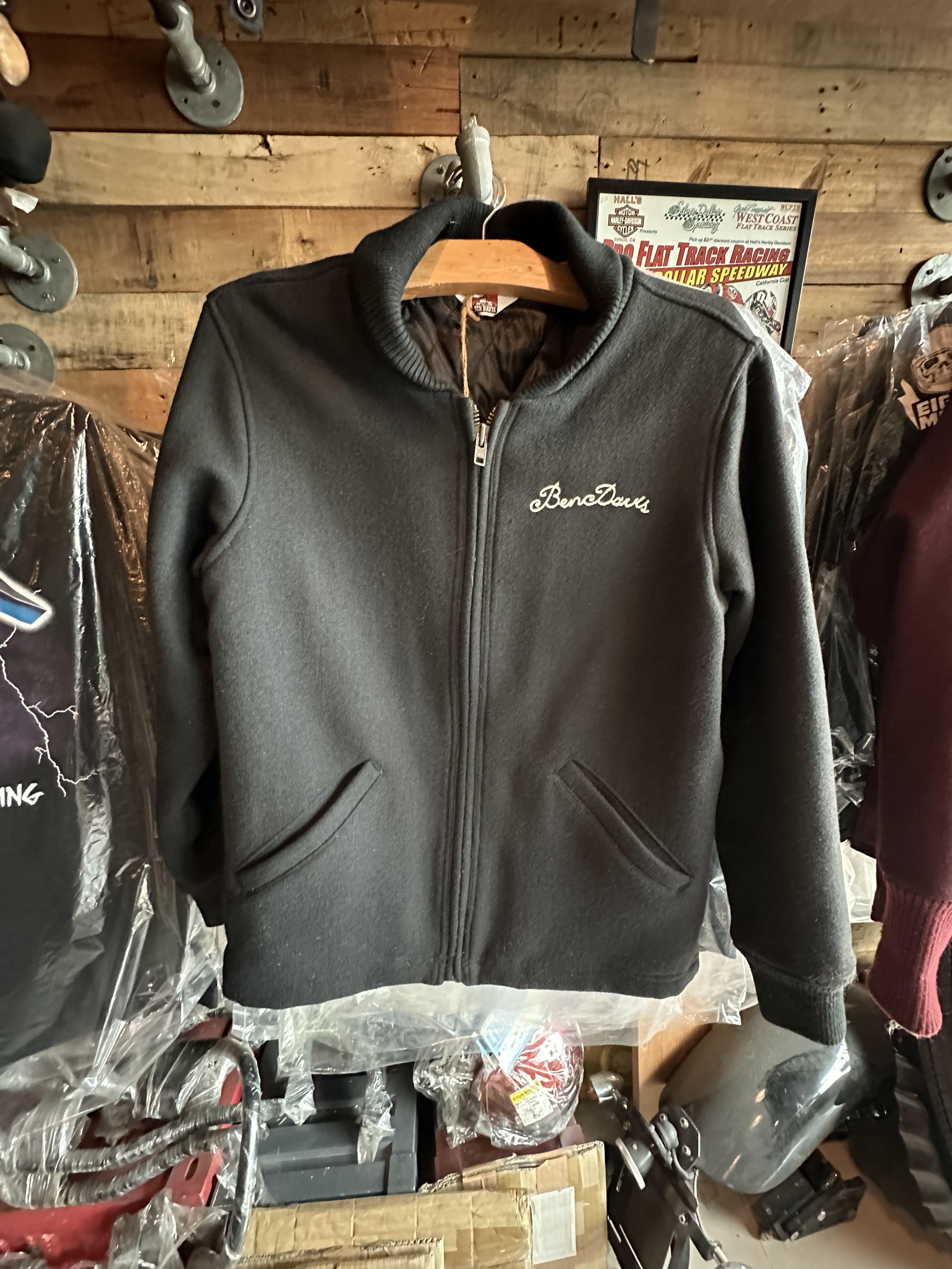 Ben davis เสื้อนอก เสื้อแจ็คเก็ต ผู้ชาย แบรนด์ Ben davis แท้ สีดำ เนื้อสักหลาด กันหนาว งานแท้ สวย เท่ห์ มาก คะ Size L/XL/XXL สำเนา สำเนา สำเนา ดำ