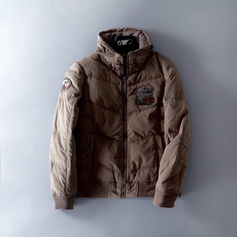 เสื้อกันหนาวขนเป็ด เสื้อขนเป็ด สีน้ำตาล แบรนด์เนมหรู เกาหลี YONEDA แท้ (DOWN65% &Frather35%)เนื้อหนาอุ่นมากคะ size M/L สำเนา น้ำตาล