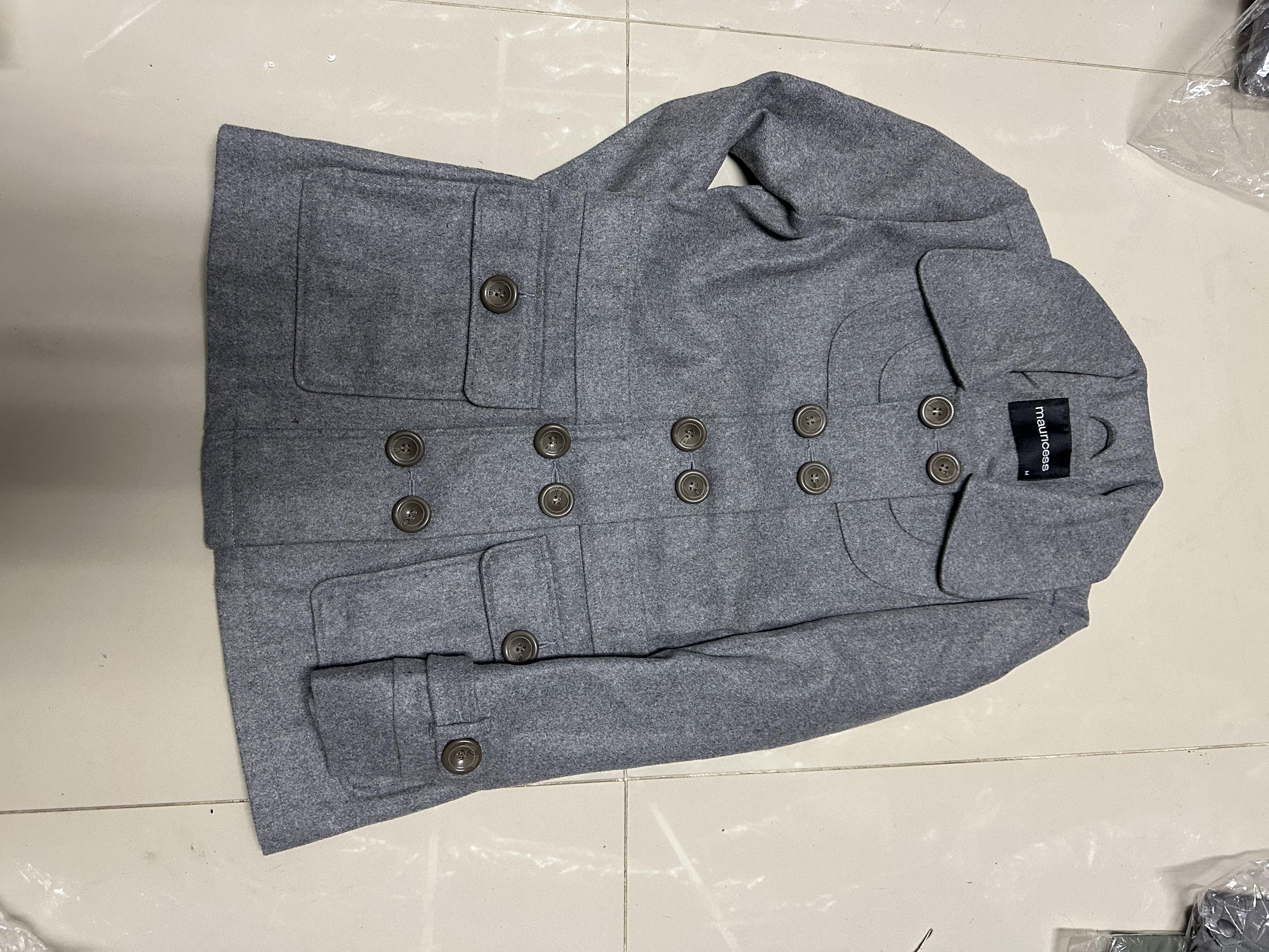 เสื้อโค้ท เสื้อกันหนาว เนื้อผ้าสักหลาดวูล Peacoat สีเทา แต่งกระดุมสองแถว แบรนด์ MAURICES