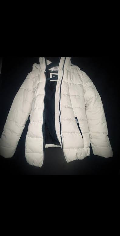 เสื้อกันหนาว เสื้อฮู้ดเฟอร์ บุนวมอุ่น สีขาว แบรนด์ FB SISTER (padded puffer coat สำเนา ขาว