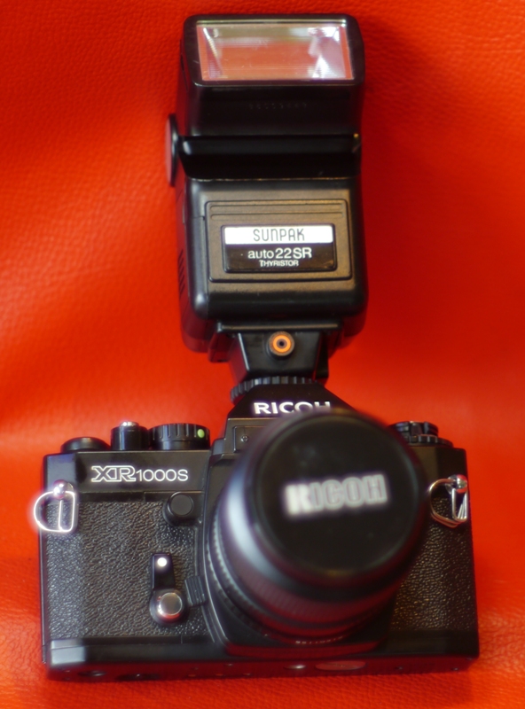 RICOH XR1000S+RICOH RIKENON P ZOOM 28-70MM.F3.5-4.8 MACRO+SUNPAK AUTO 22SR