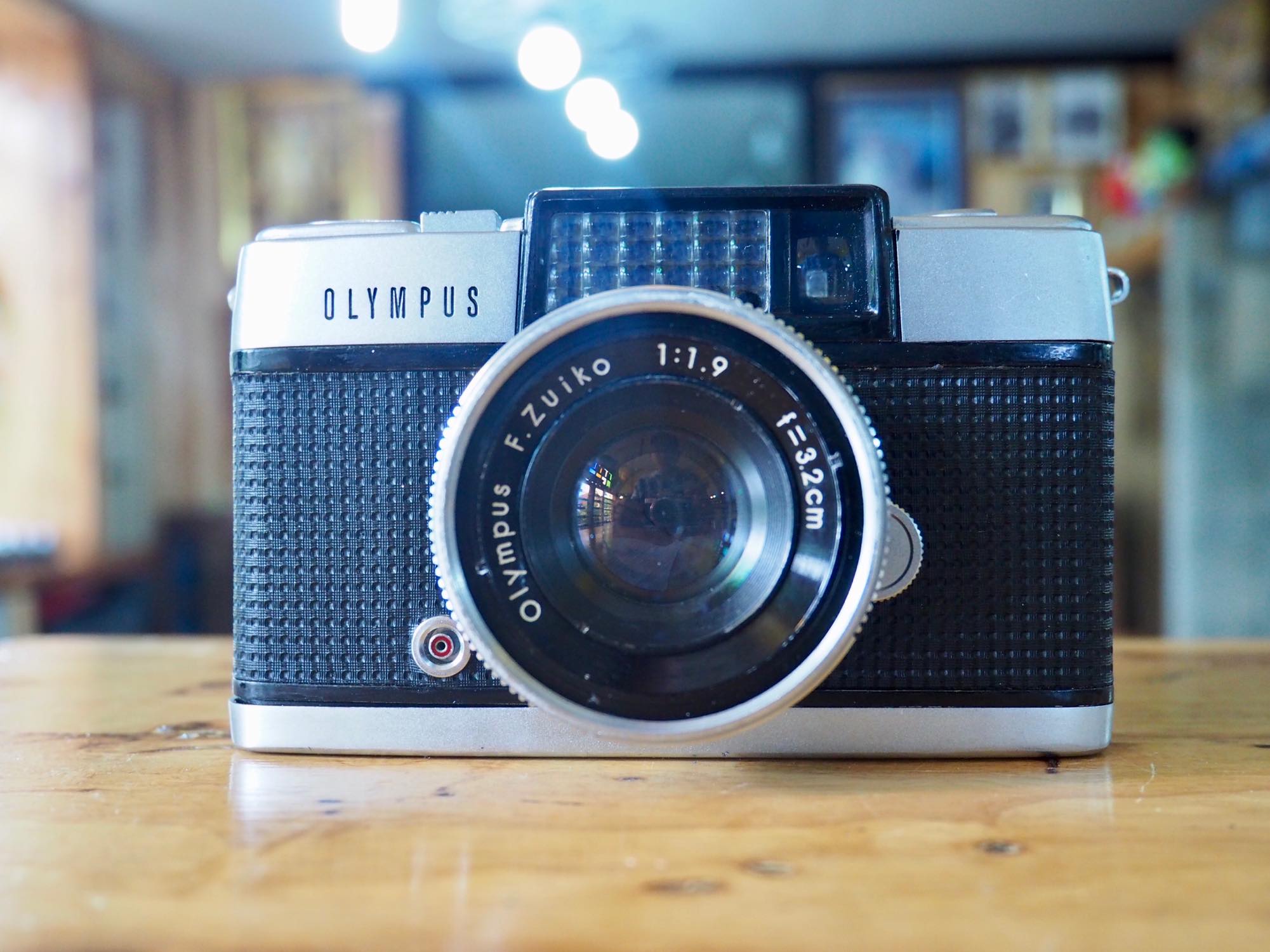 OLYMPUS PEN D OLYMPUS F.ZUIKO 32MM.F1.9