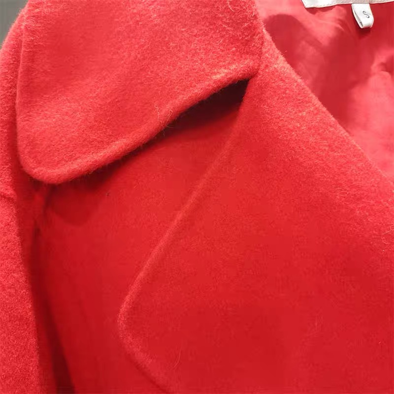 LEDIN LOVE เสื้อโค้ท เสื้อกันหนาว เนื้อผ้าสักหลาดวูล สีแดง แบรนด์ LEDIN LOVE