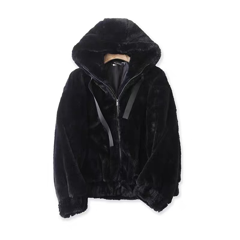 Page one เสื้อเฟอร์กันหนาว หมวกฮู้ด เสื้อขน Fluffy coat แบรนด์ page One ดำ
