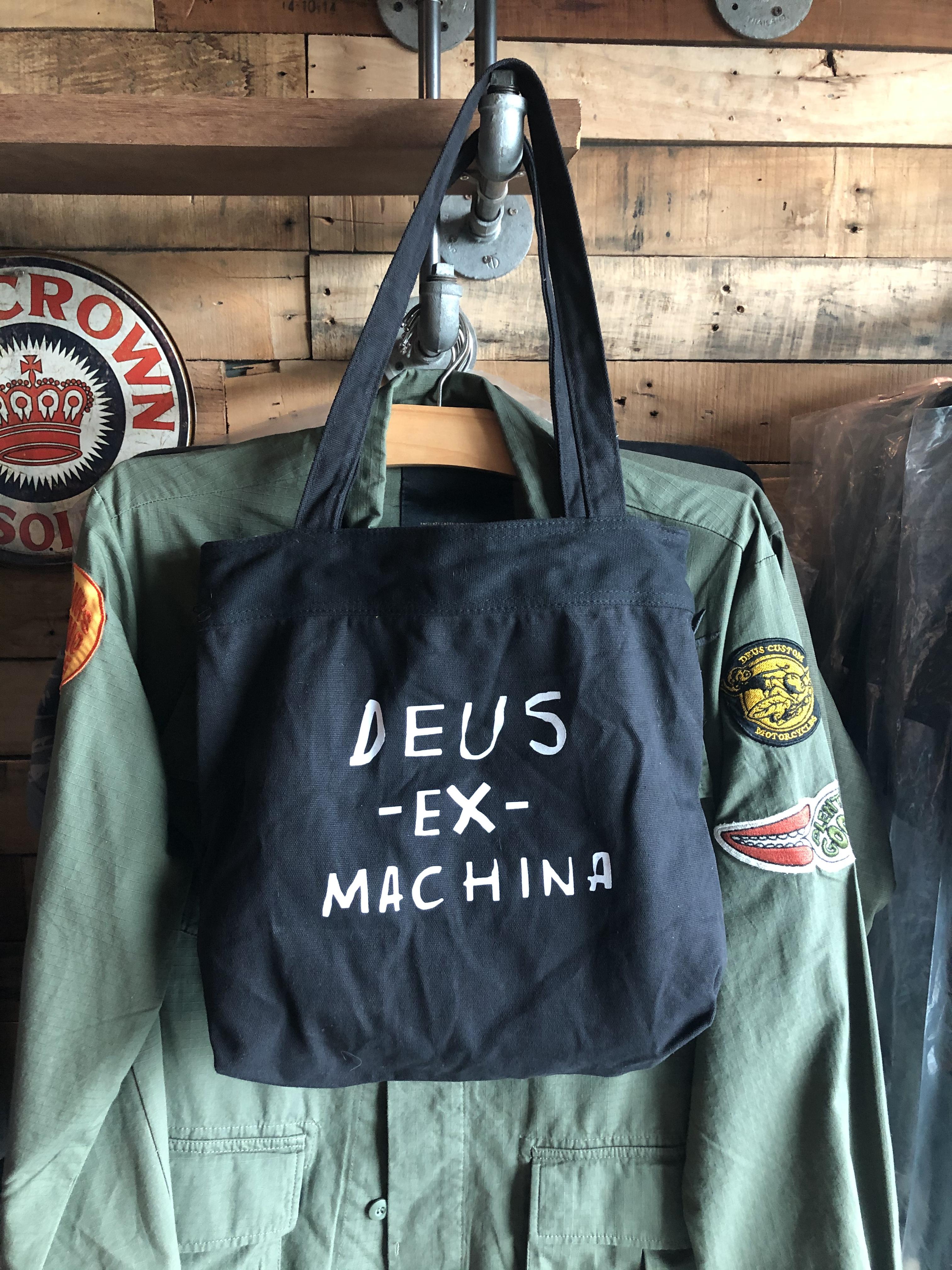Deus กระเป๋าแคนวาส กระเป๋าผ้าทอเนื้อแคนวาส กระเป๋าโท้ท TOTE BAG สีดำ สกรีนอักษรขาว Deus ดำ