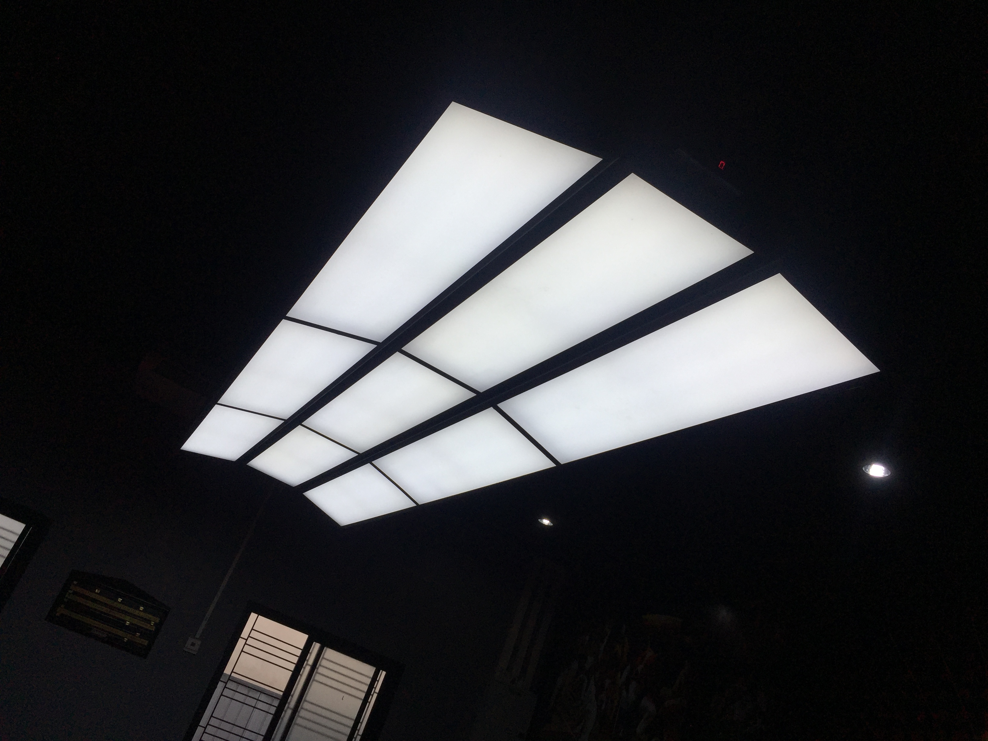 [KK12] โคมไฟ LED 3แถว ชุดมารตฐานแข่งขัน