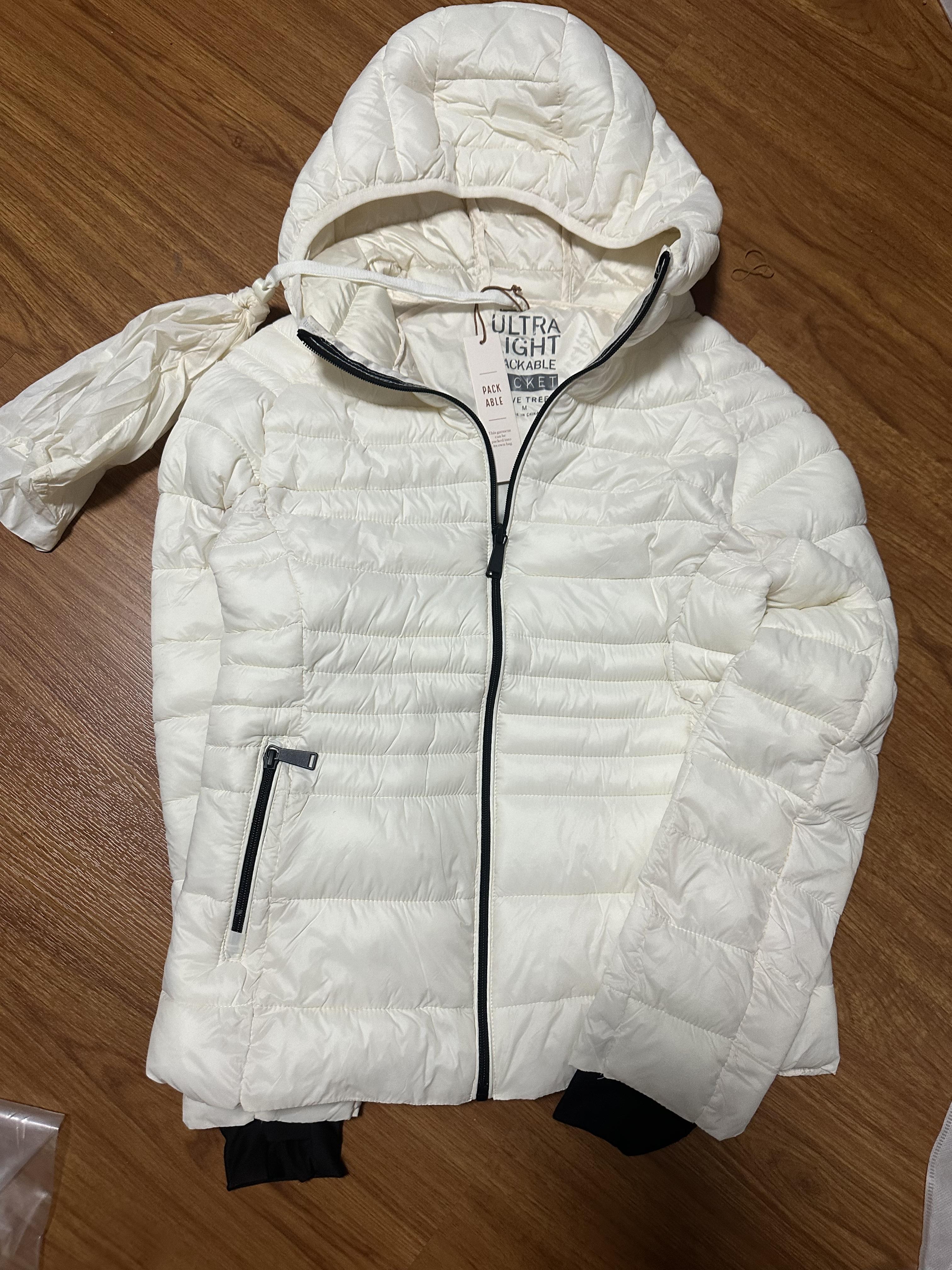 Love tree เสื้อกันหนาว บุนวมอุ่น แบรนด์ LOVE TREE ultra light packable (Padded puffer coat สำเนา สำเนา สำเนา