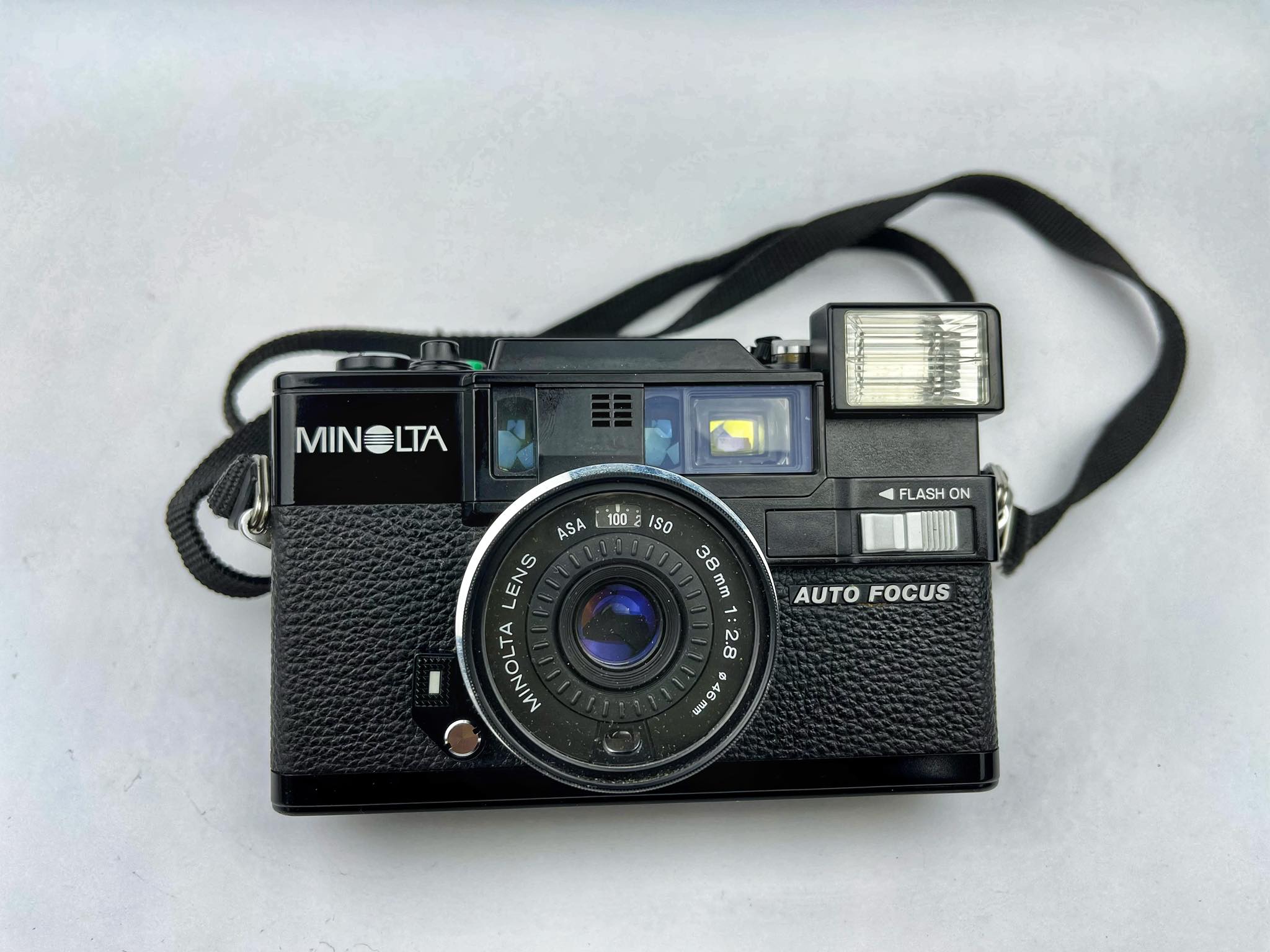 MINOLTA HI-MATIC AF-D MINOLTA LENS 38MM.F2.8
