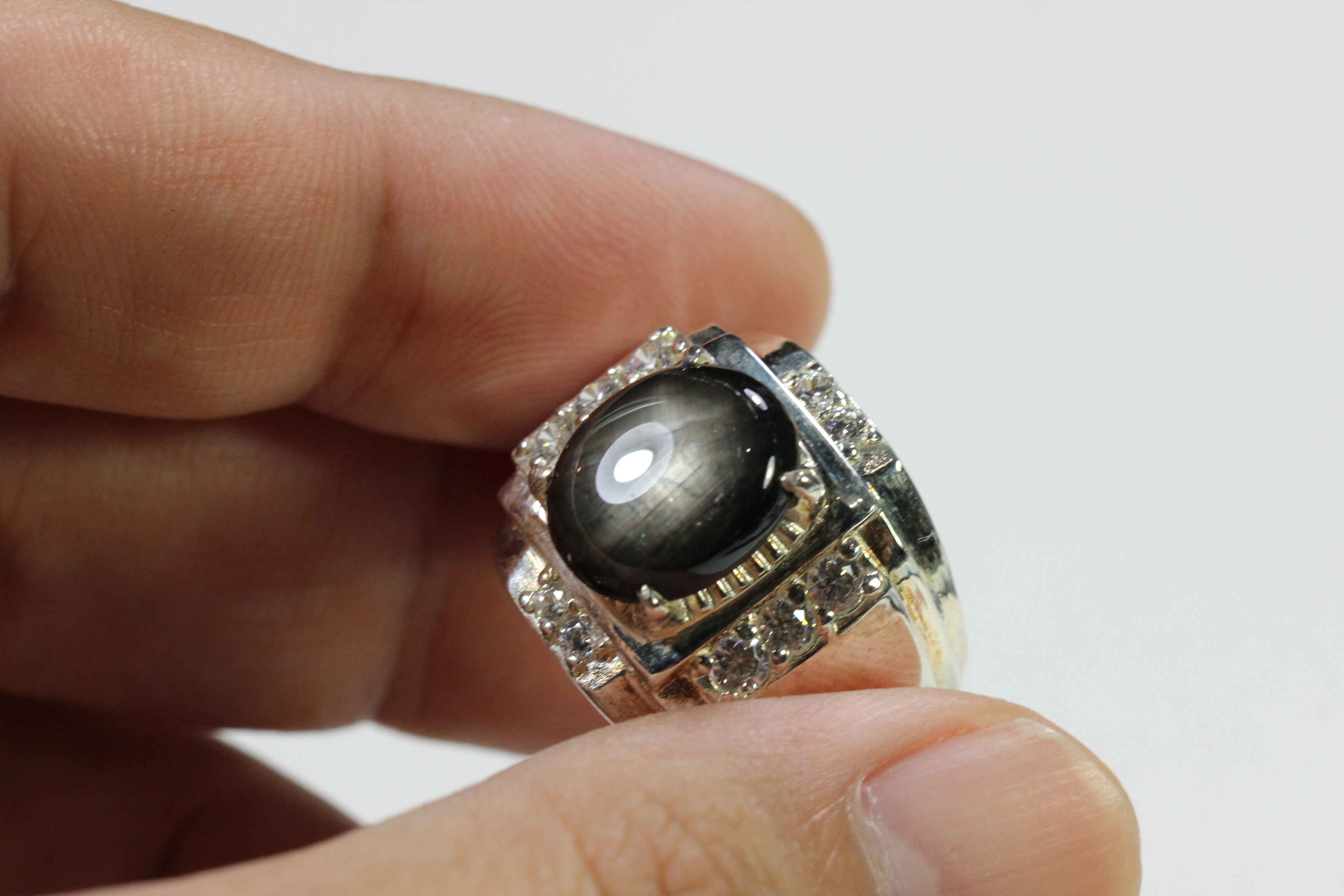 black star ตัวเรือนเงิน สวยมาก