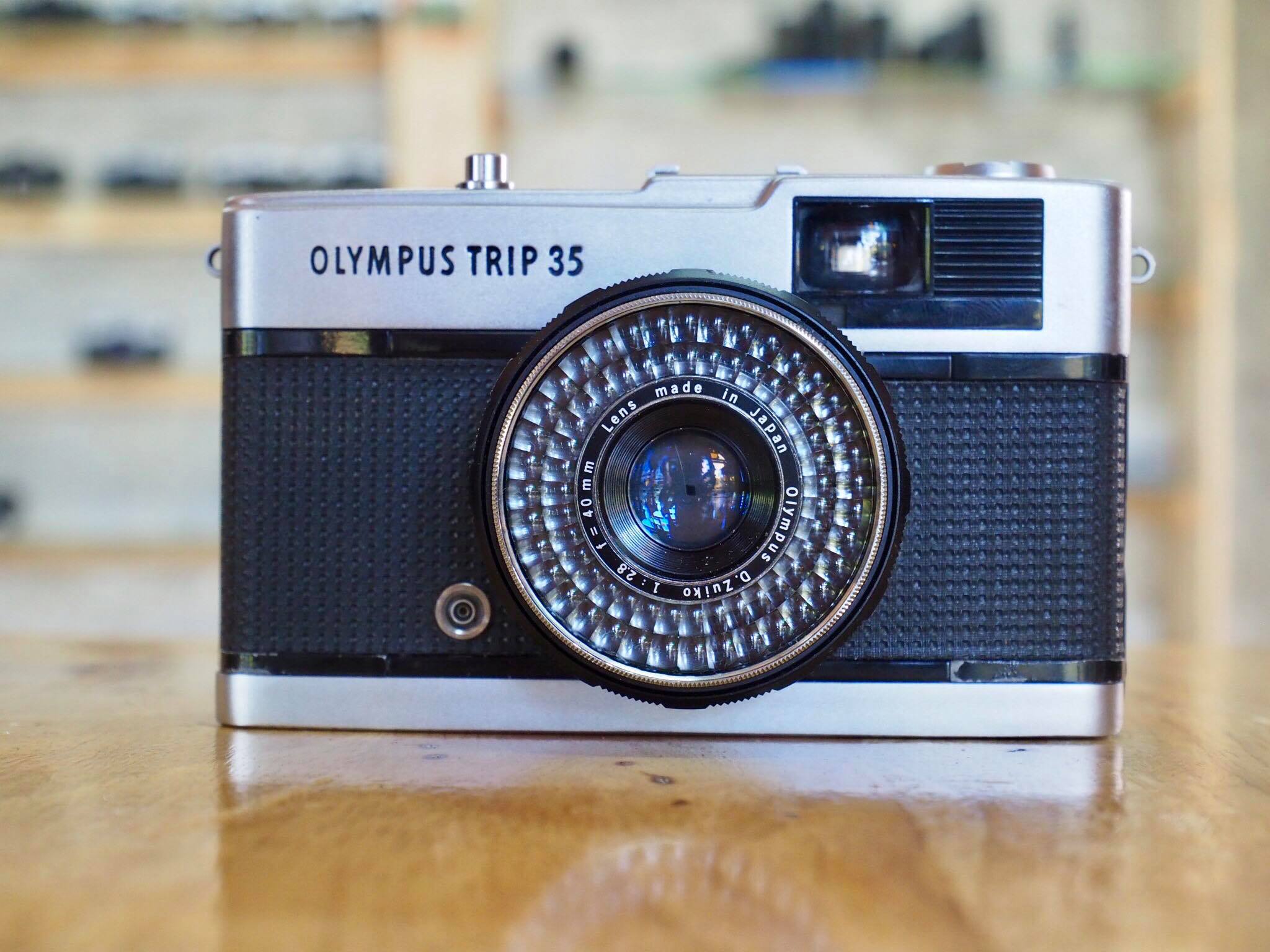 OLYMPUS TRIP 35 OLYMPUS D.ZUIKO 40MM.F2.8