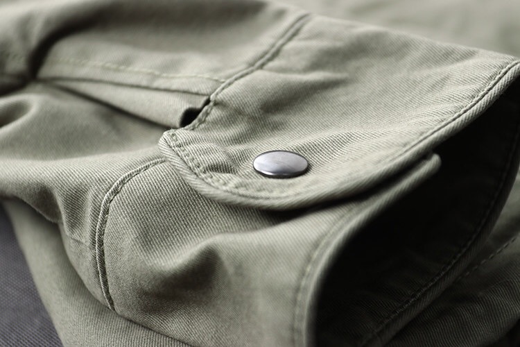 Benetton เสื้อกันหนาว parka ปาร์ก้า โค้ทกันหนาว เสื้อฮูทเฟอร์ สีเขียว แบรนด์เนม BENETTON แต่งขนเฟอร์ ซับขนอุ่นด้านใน(เฟอร์ถอดได้คะ) เขียว