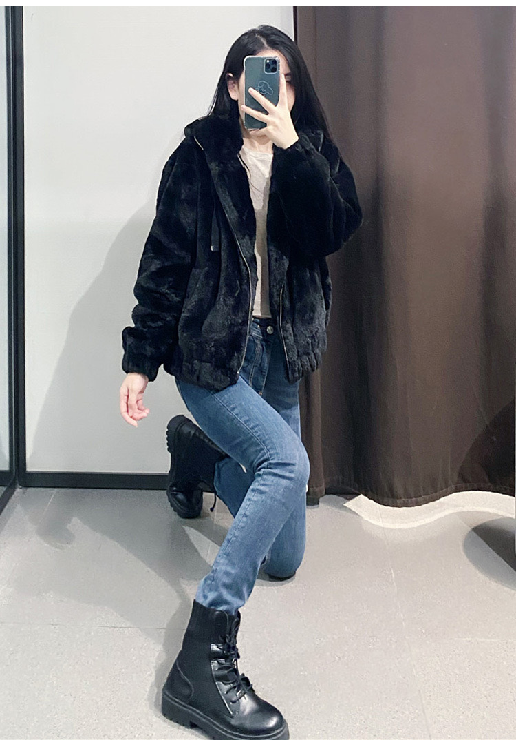 Page one เสื้อเฟอร์กันหนาว หมวกฮู้ด เสื้อขน Fluffy coat แบรนด์ page One ดำ