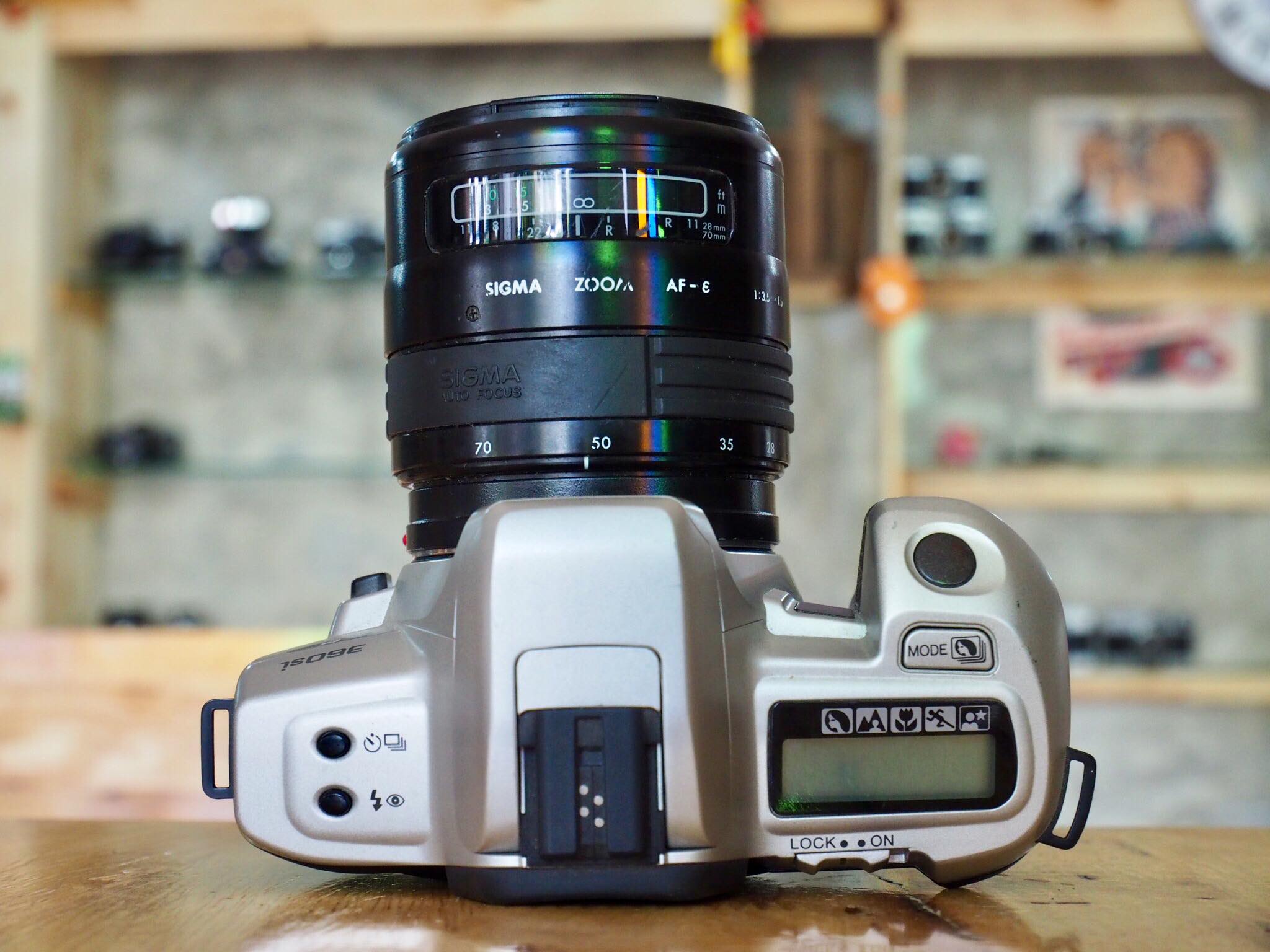 MINOLTA ALPHA 360SI SIGMA ZOOM E 28-70MM.F3.5-4.5 MC